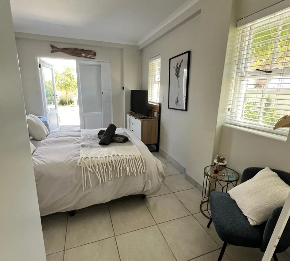 Guest house Charming Flatlet Near The Amazing Sunset Beach Cape Town South Africa